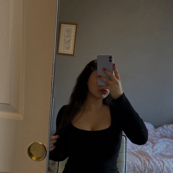 Elegant Black Long Sleeve Dress - Picture 5 of 5